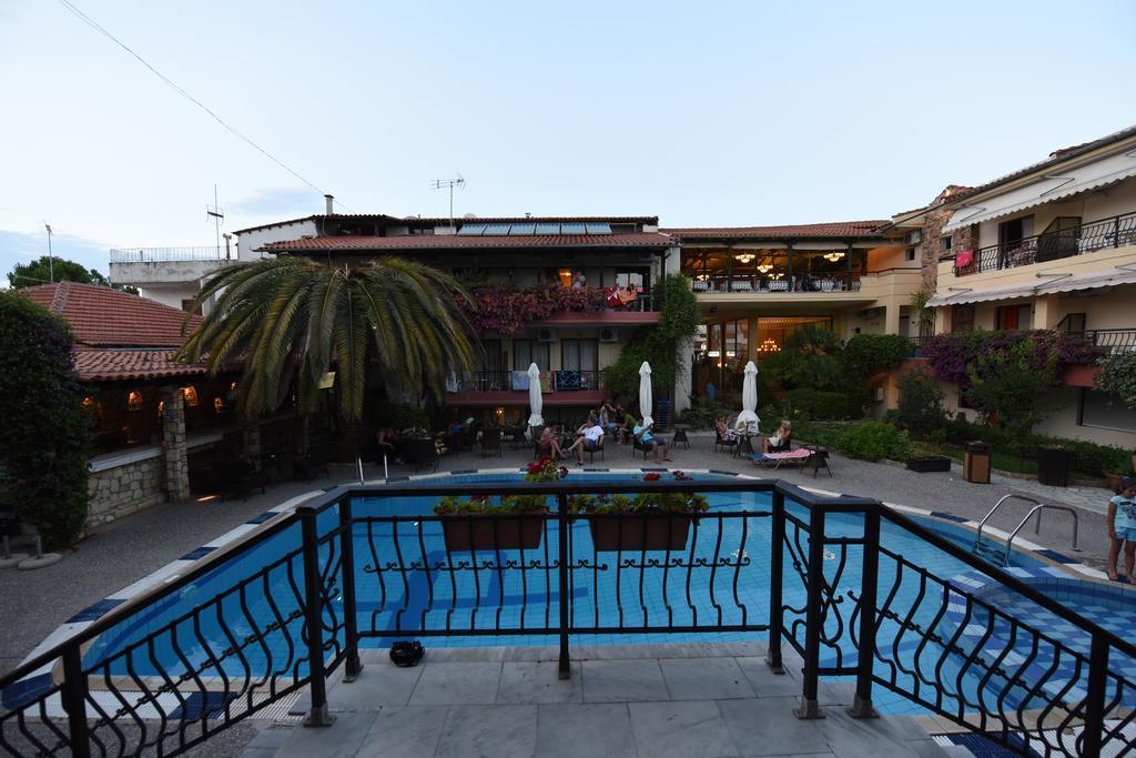 Pelli Hotel Pefkochori Exterior foto
